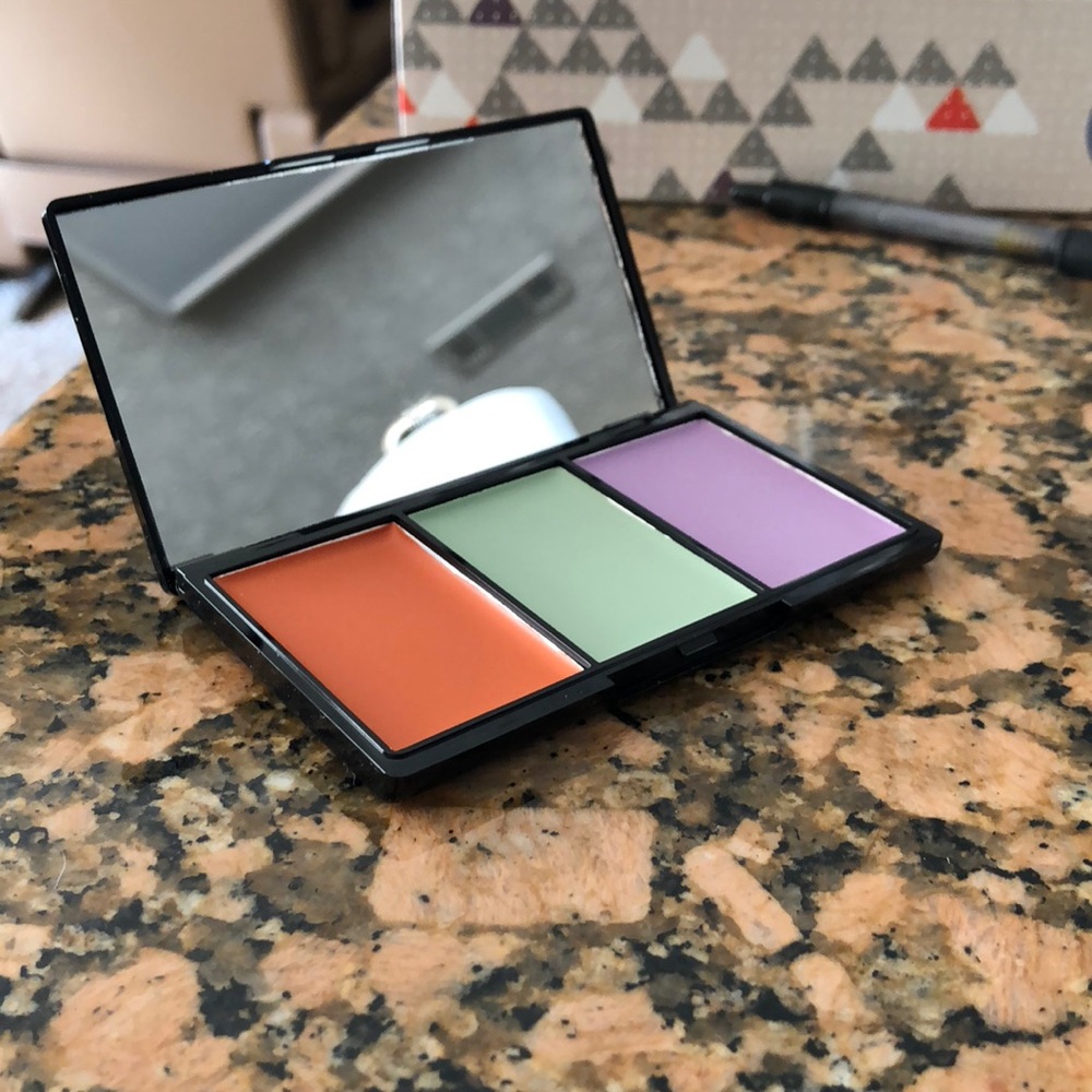 Bellapierre Cosmetics pro concealer palette